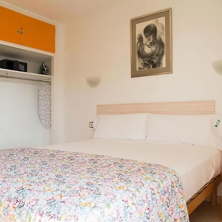 Strandnahe In L Estartit Mit Pool Apartment